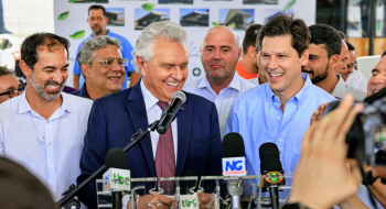 Caiado e Daniel Vilela entregam novo Terminal do Dergo, em Goiânia